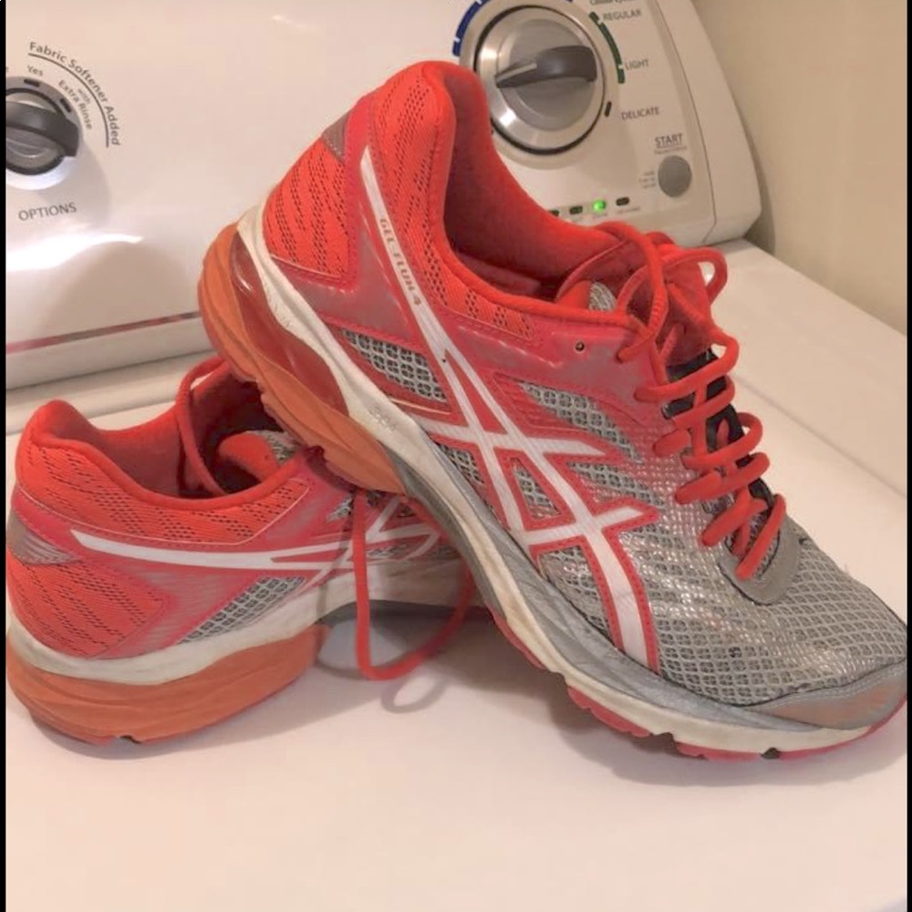 Women’s Aasics
